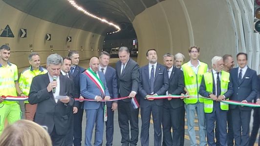 Colle di Tenda, riaperto il tunnel chiuso da 5 anni. Salvini: "Obiettivo attivare il doppio senso entro l'estate del 2026"