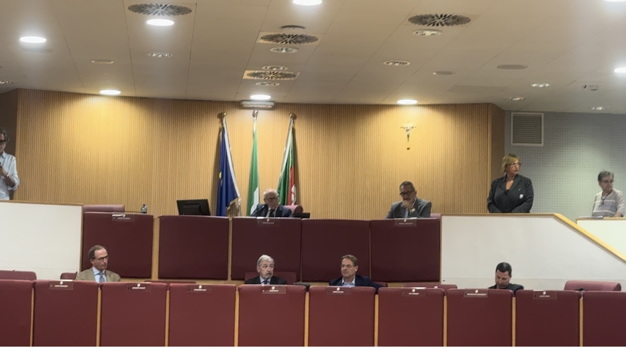 Consiglio regionale, approvato programma trienniale: fondi a comuni, trasporti, scuole e cultura