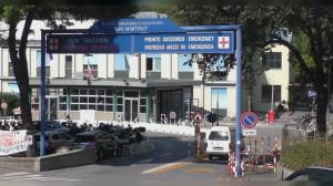 Genova, anziano morto al Ps del San Martino per le complicanze legate al caldo