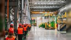 Ex Ilva, Urso: "Tre forni elettrici a Taranto, poi valutiamo Genova"