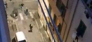 Violenza notturna a Sampierdarena, nuova rissa tra bande rivali nel cuore del municipio