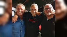 Genoa, coi pantaloni rossi e la maglietta blu: il circolo di Oregina festeggia il Grifone