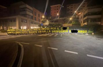 Sampdoria, striscione dei tifosi a Bogliasco: "Manfredi, Tey e Walker, avete smantellato tutto, andate via!"