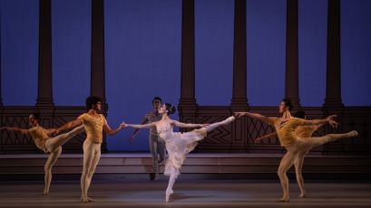 Domenica a rischio pioggia, i Balletti di Nervi si spostano dai parchi al Teatro Carlo Felice