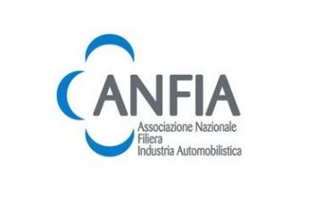 Produzione automotive ancora in calo a maggio, ma rallenta la flessione