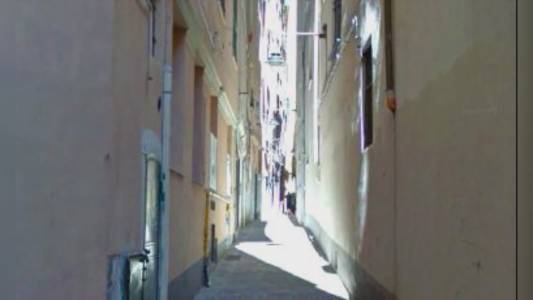 Genova, rapina nel centro storico: 43enne denunciato dalla polizia