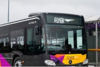 Leeds: flotta di 15 nuovi autobus ibridi Transdev sulla rete aeroportuale Flyer