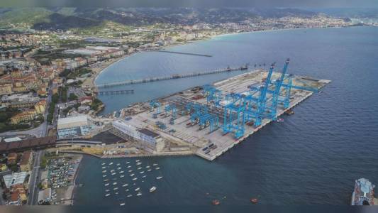 Fhp sbarca in Liguria: acquisito l'80% del terminal But di Savona