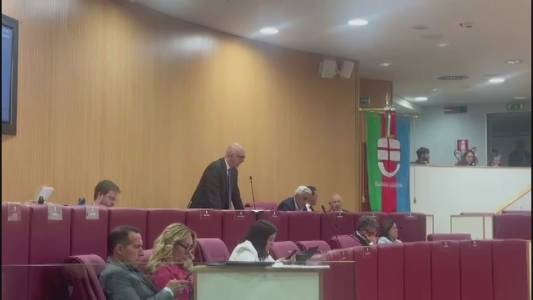 Bilancio Regione, sanità, lavoro e porto: l'opposizione attacca: "senza visione". La maggioranza: "Conti in equilibrio"