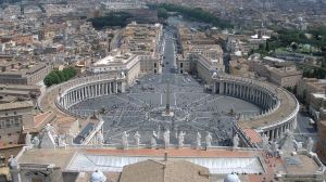 Vaticano, accordo con Hera per il riciclo delle bottiglie di plastica
