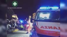 Frontale nella notte in via Cavallotti, due feriti