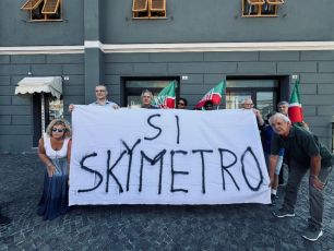 Piciocchi manifesta insieme ai cittadini pro Skymetro: "Chiederemo alla Giunta Salis di assumersi le proprie responsabilità"