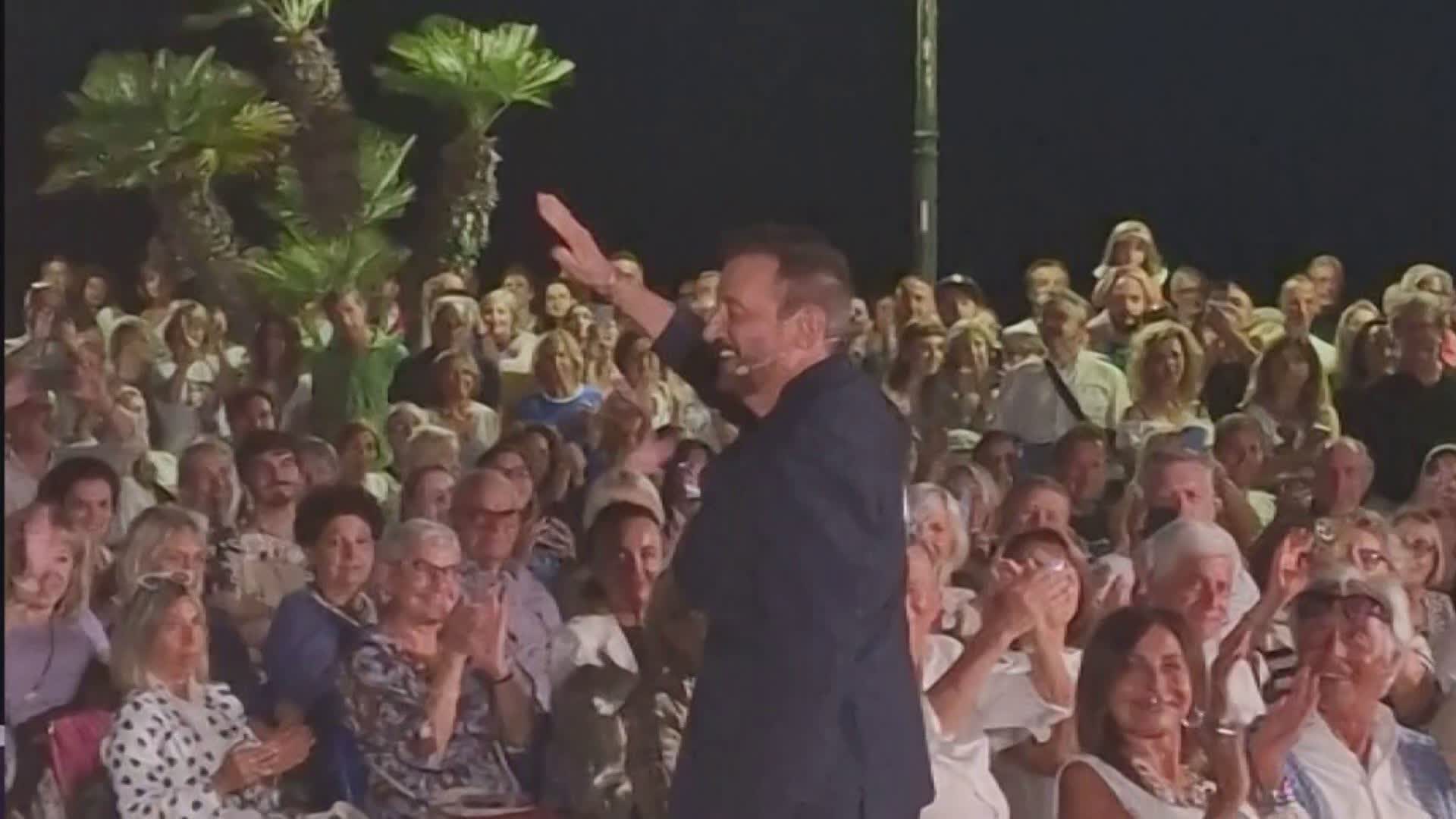 Christian De Sica al Festival Ligyes: "Alla mia età ho ancora un pubblico giovanissimo che mi segue"