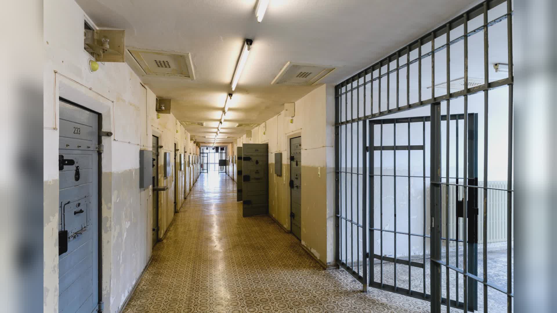 Genova, quattro agenti aggrediti da un detenuto nel carcere di Pontedecimo