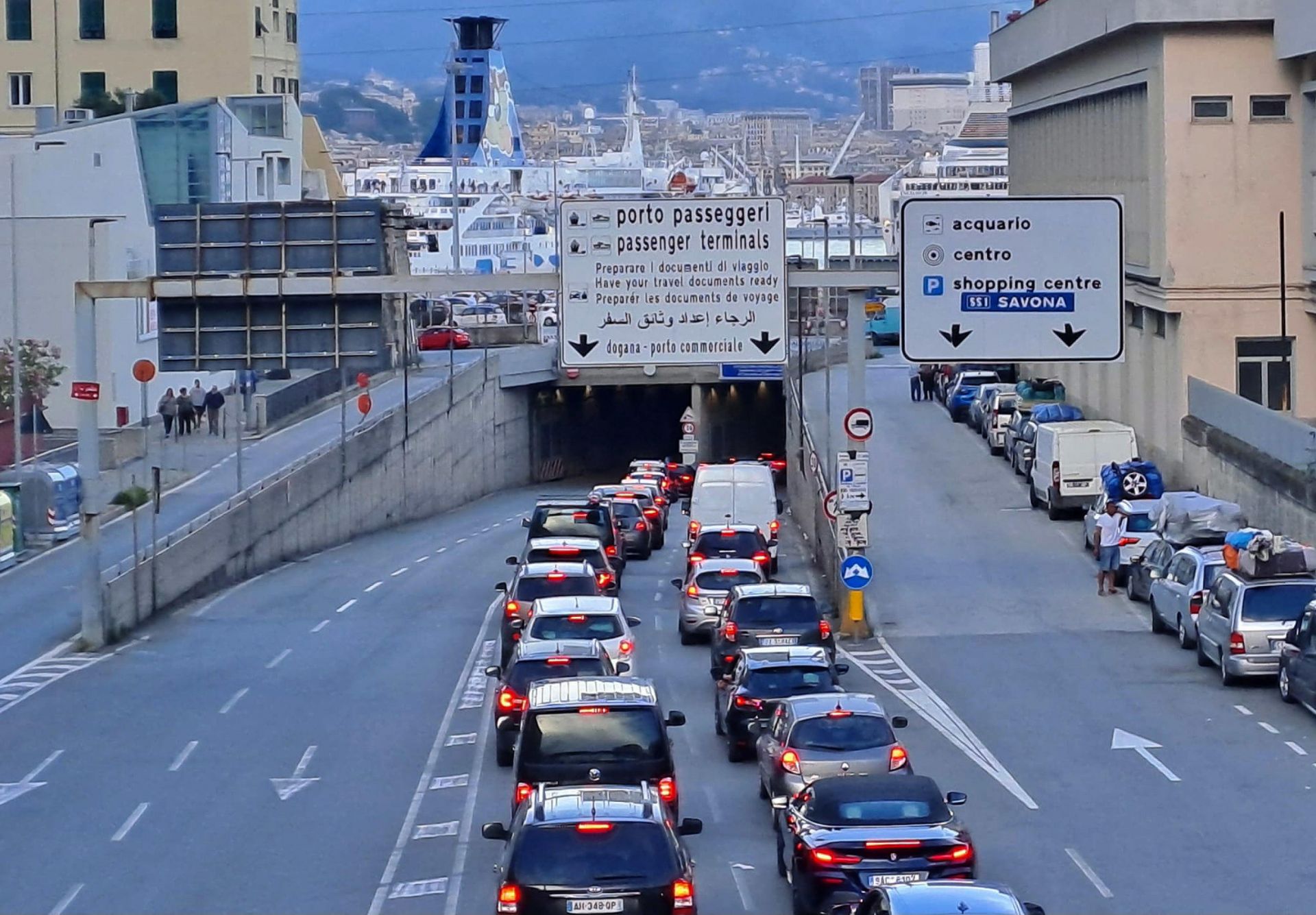 Traghetti, traffico sempre in tilt: l'Autorità portuale mette istituzioni e operatori attorno a un tavolo 