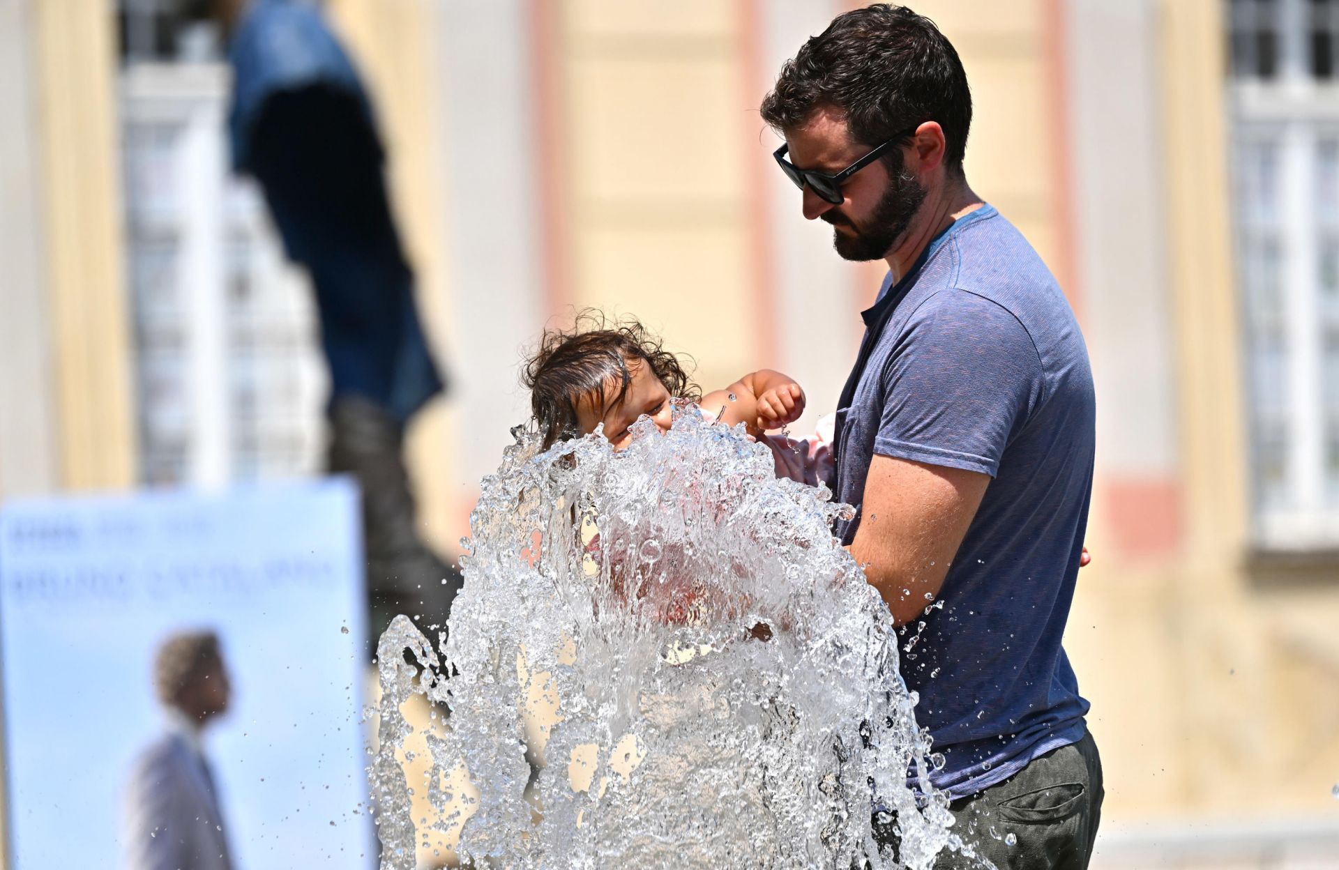 Liguria nella morsa del caldo, bollino rosso a Genova per l’ondata più intensa