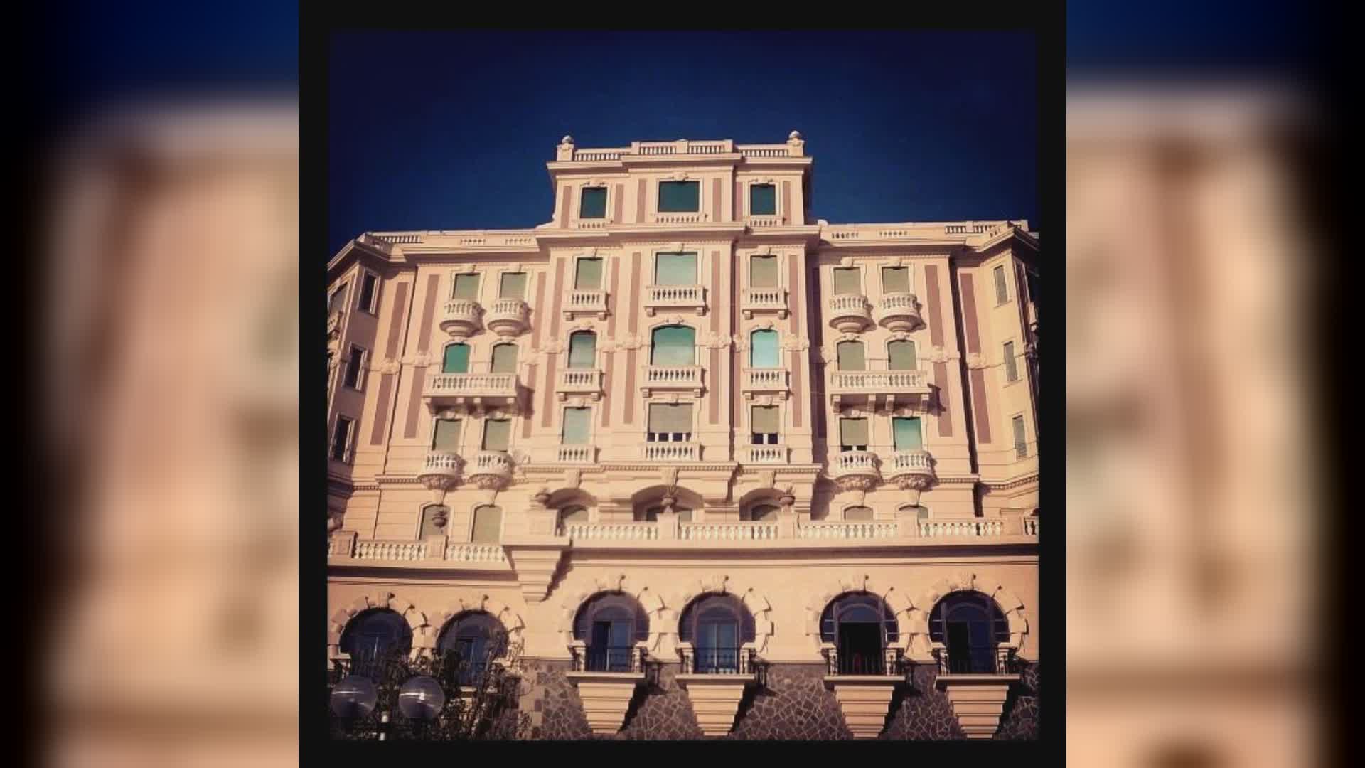 Genova, in vendita il palazzo storico di corso Italia: ultimi inquilini sotto sfratto