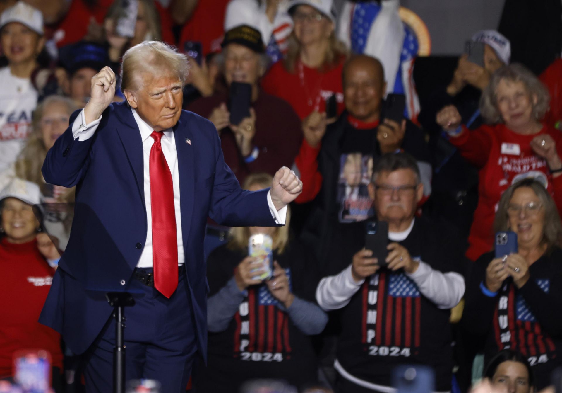 Stati Uniti, la Casa Bianca fa marcia indietro dopo lo stop ai fondi per le colonnine elettriche