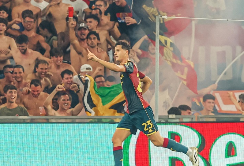 Genoa, super esordio e 3-0 al Vicenza: in gol Carboni e Stanciu