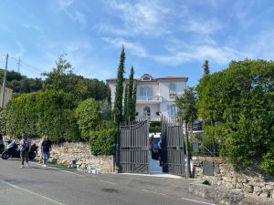 La lotta di Tiziana Vinci e i messaggi del marito, resta l’ombra della premeditazione