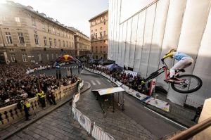 Cerro Abajo 2025, da venerdì 22 scattano le modifiche alla viabilità e alla sosta