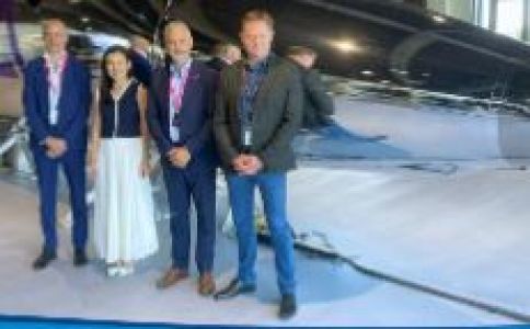 Enac rafforza il legame con Virgin Galactic: visita di D’Orsogna al centro per i voli suborbitali