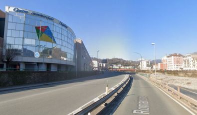 Autobus colpiti da proiettili a Bolzaneto, l’opposizione accusa il Comune di silenzio sulla sicurezza