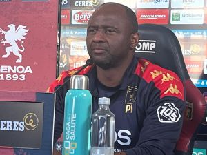 Vieira carica il Genoa: “Pronti per il Lecce, ma sarà un match duro. Colombo o Vitinha? In attacco abbiamo soluzioni”
