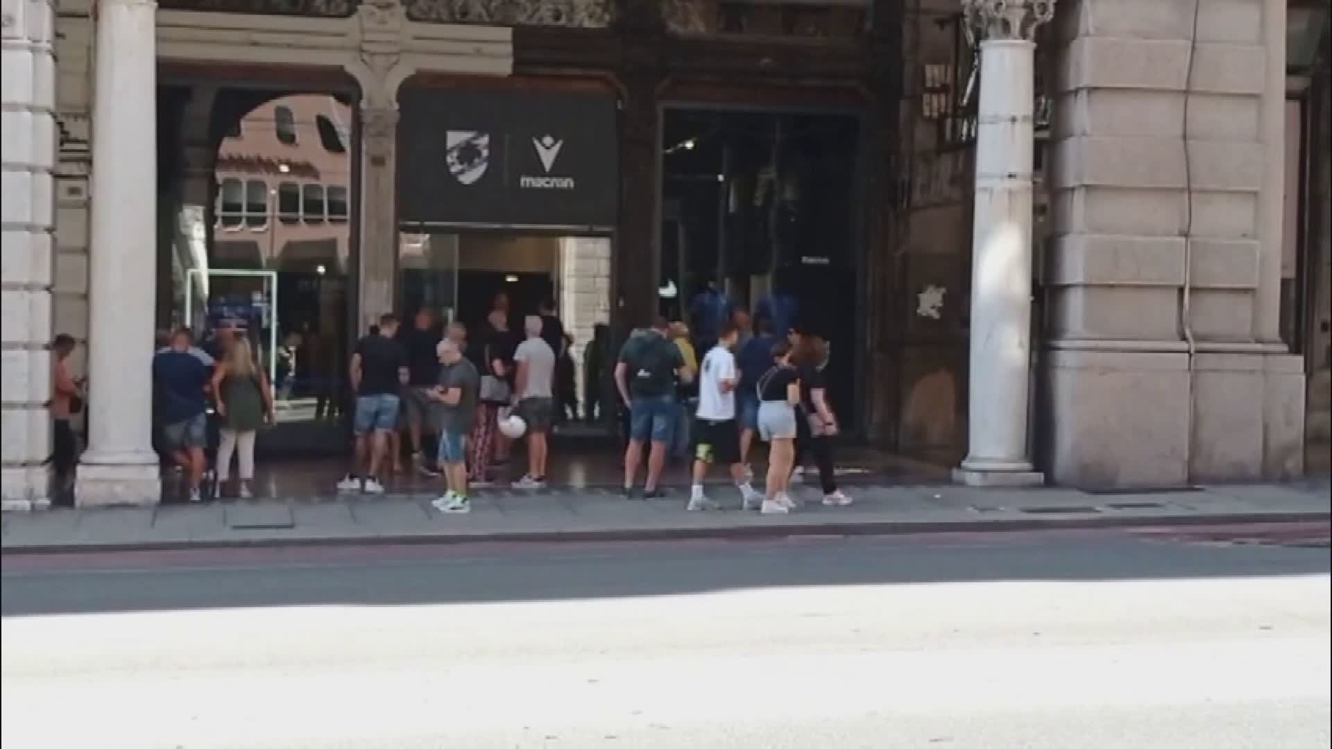 Sampdoria, tifosi in coda al City per abbonarsi: c'è tempo sino a domenica sera