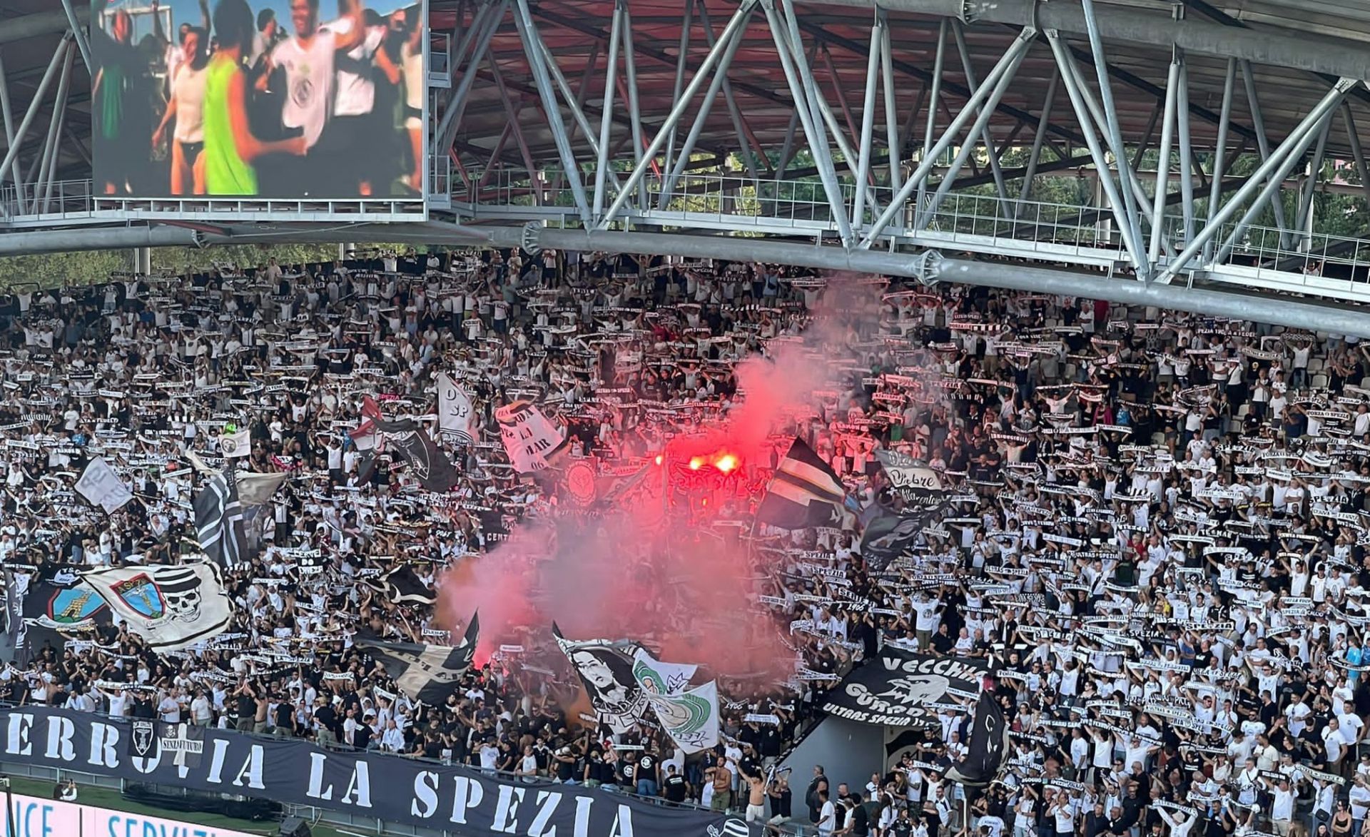 Spezia, esordio da dimenticare: al Picco passa la Carrarese con la doppietta di Schiavi