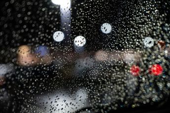Allerta meteo in Liguria, notte serena. Arpal: "Possibili fenomeni intensi nel pomeriggio, venerdì attese forti mareggiate"