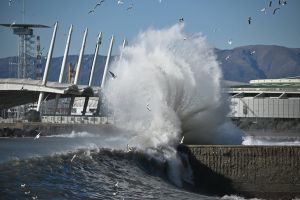 Liguria fuori dall’allerta meteo, oggi attenzione alle mareggiate