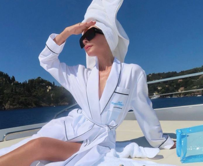 Victoria Beckham sceglie Portofino per le vacanze e gli intitola una fragranza del suo marchio