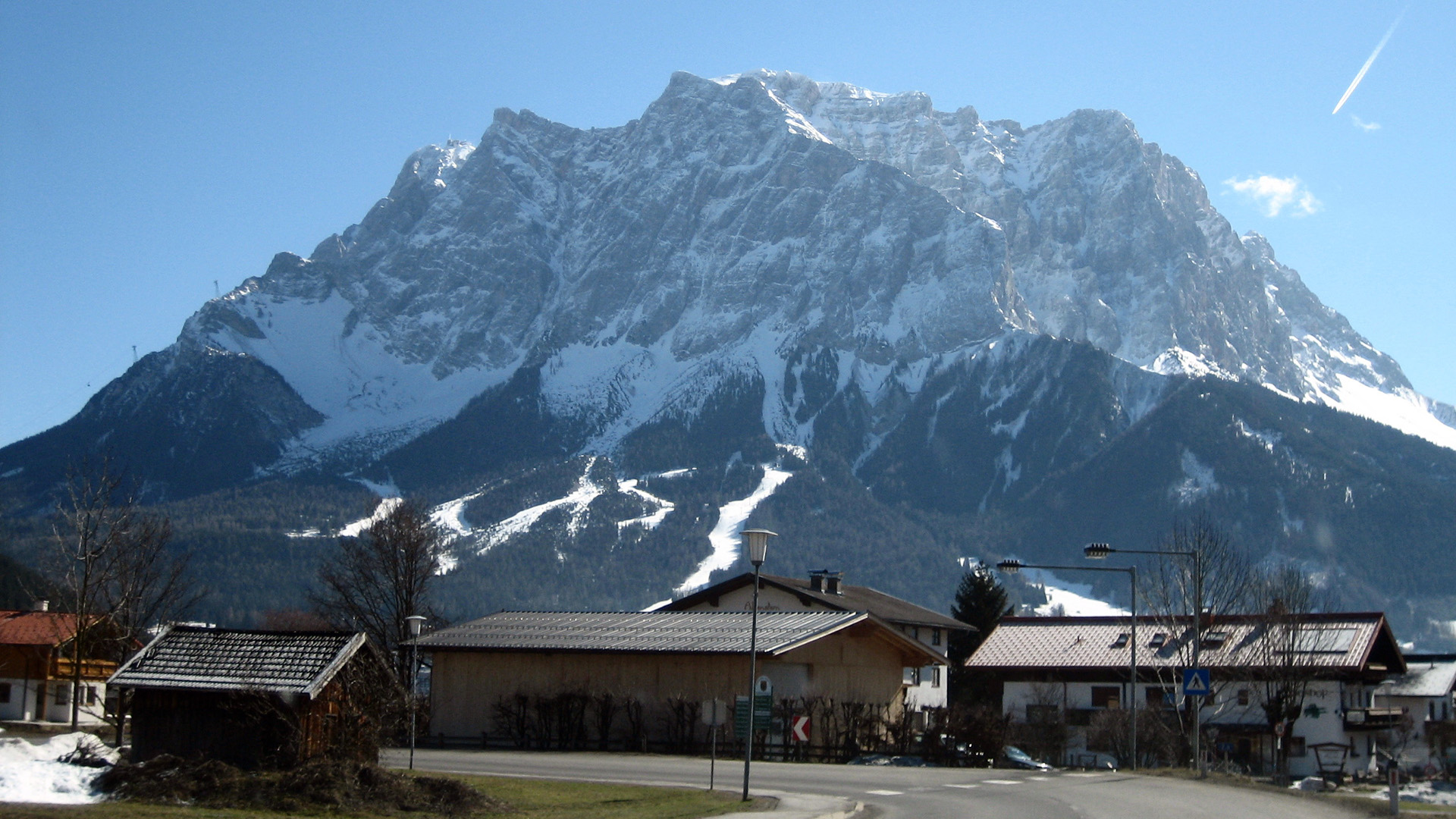 Germania, allarme per lo Zugspitze: permafrost cancellato entro 50 anni