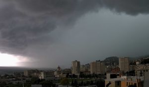 Maltempo, a Genova chiudono parchi, ville, giardini e cimiteri