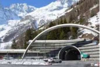 Monte Bianco: il traforo chiude fino a metà dicembre per rifacimento della volta