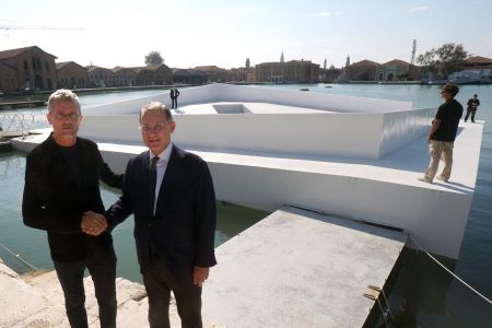 Venezia, inaugurata la 'piazza galleggiante' che sarà Padiglione Italia a Cop30