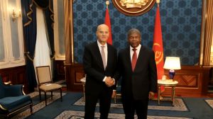 Angola, il presidente Lourenço incontra Eni per discutere di Azule Energy