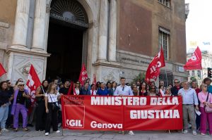 Precari della giustizia, presidio della FP Cgil davanti alla Prefettura