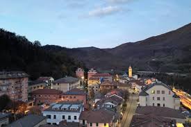 Isola del Cantone: concessa la pluriclasse, i due bambini tornano a scuola in paese