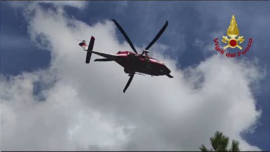 Diano San Pietro, fiamme sulle alture: probabile causa dolosa, in azione anche l'elicottero