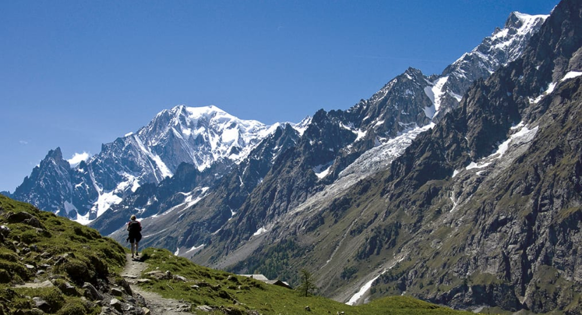 “Verso la libertà con un bagaglio leggero”: Faggiani racconta il suo cammino interiore in un libro a Camogli