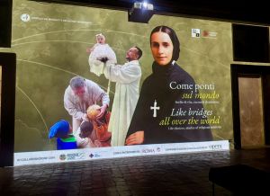 “Come Ponti sul Mondo”: MEI e Migrantes inaugurano a Roma una mostra immersiva