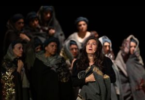 “Ecuba” di Euripide inaugura la stagione 2025/26 del Teatro Cavour di Imperia