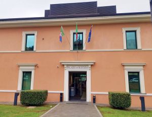 Imperia: trovato agonizzante in casa muore in ospedale, si indaga per omicidio