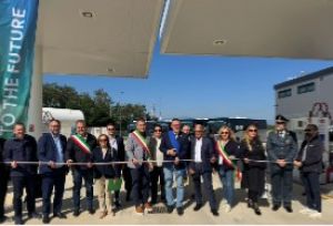 Castelfranco Veneto: taglio del nastro per l'autodeposito, 110 nuovi bus per flotta interurbana