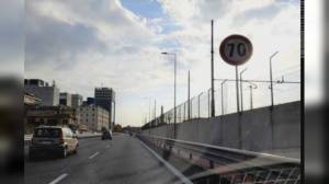 Scontro all’alba in lungomare Canepa: coinvolti scooter e auto, due feriti