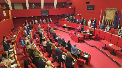 7 ottobre, a Genova minuto di silenzio - senza polemica - in consiglio comunale: "Non esiste pace senza giustizia"
