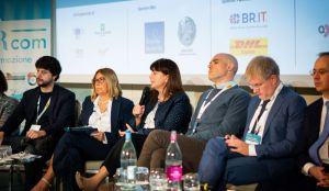 Guerra dei dazi, a Milano il Forum del Commercio Internazionale: “Crisi globale, ma l’Italia può crescere”