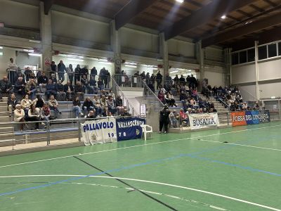 Busalla, al palazzetto c'è la partita dell'automedica: "Ora tocca alla Regione, serve un segnale"